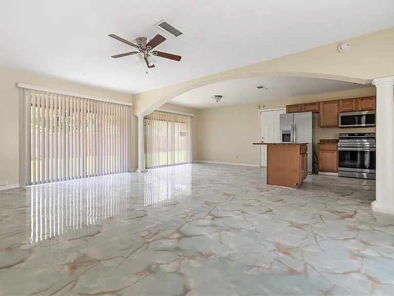 8517 Renald Blvd — Photo 2