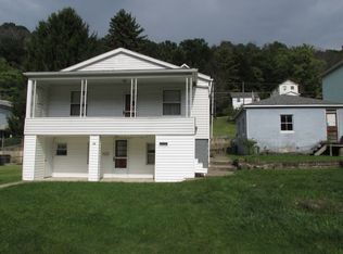52 Roosevelt Ave, Benwood, WV