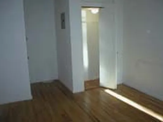 Rented by Eric Goodman Realty Corp | media 21