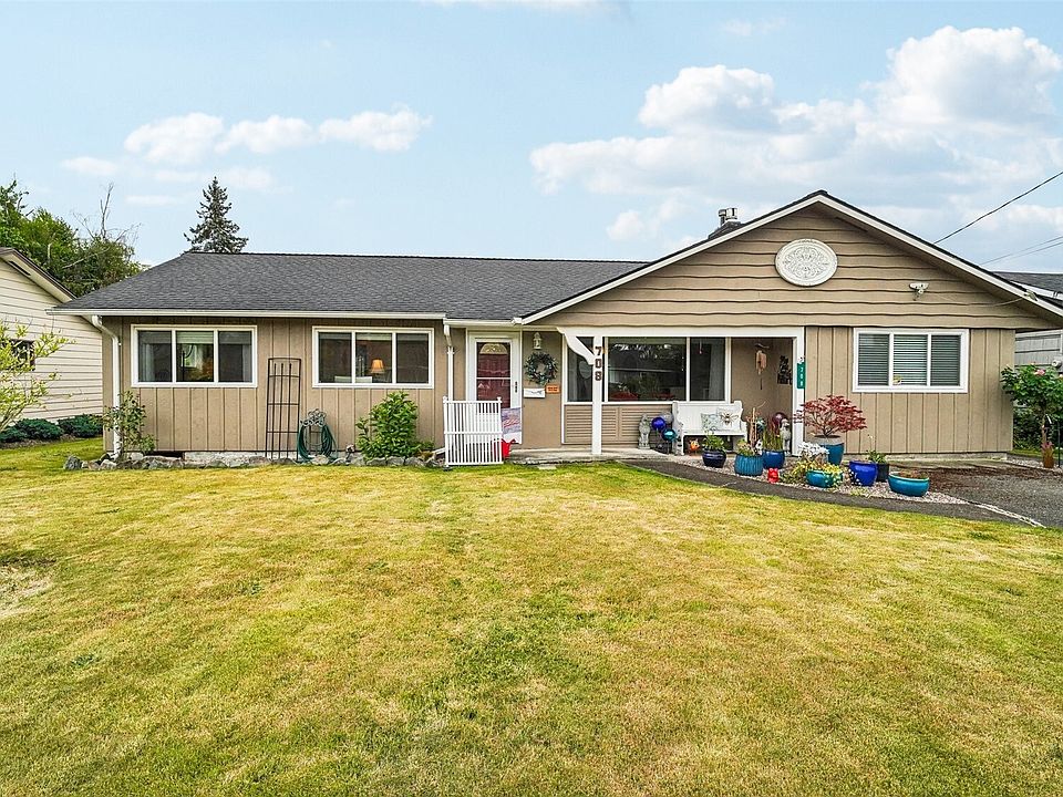 1st image of 708 5th Avenue SE