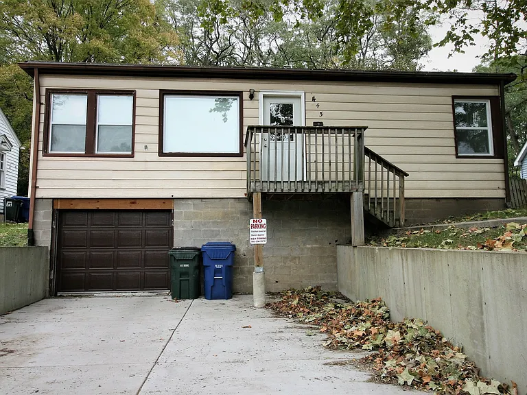 445 Waverly Rd — Photo 13