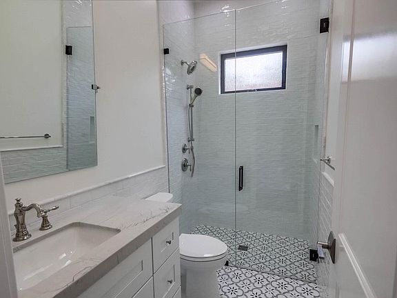 4th image of 4079 Forney Ave