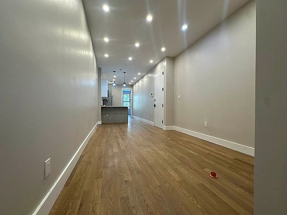 3rd image of 428 Bleecker St #3A
