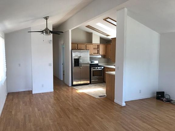 3rd image of 3015 E Bayshore Rd Spc 19