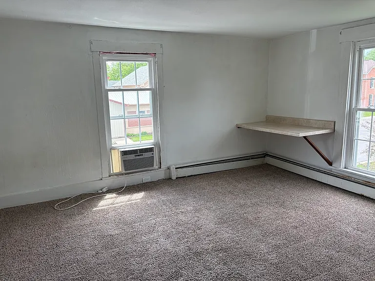 307 W South St — Photo 13