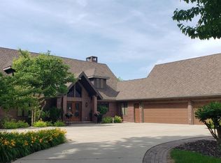 1319 S 12th Ave W, Newton, IA 50208