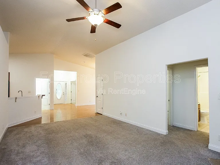 7224 Caley St — Photo 11