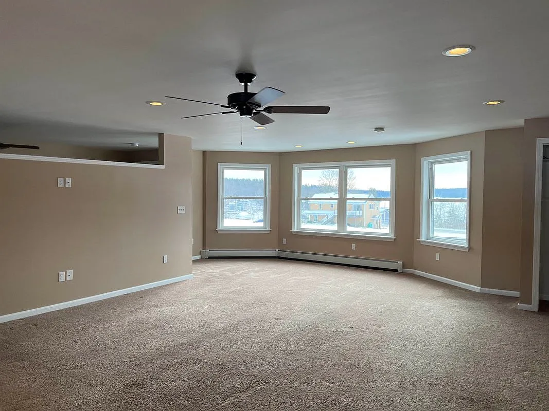 1 bed, 1.0 bath, 1050 sqft, $2,200 — Photo 3