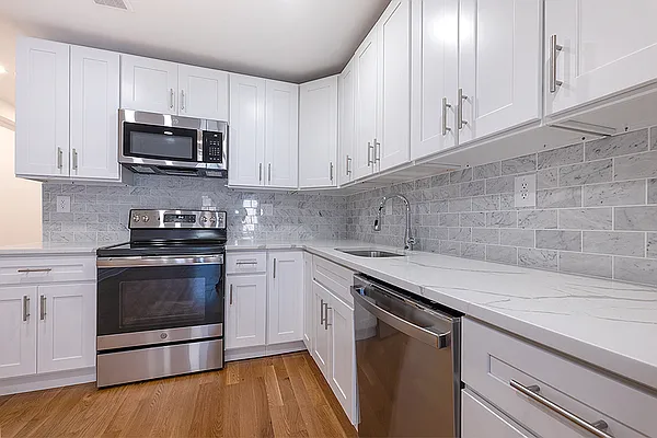 Rented by Rita S Citrin, LREB | media 24