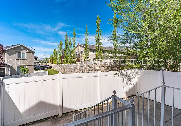1156 S 1420 E — Photo 10