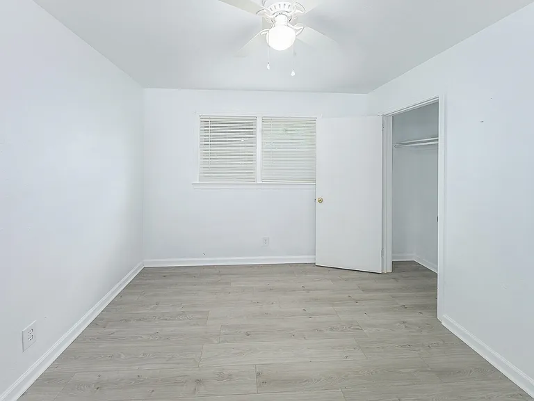 1637 Atkamire Dr — Photo 8