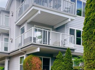 2111 Waverly Pl N APT 202, Seattle, WA 98109