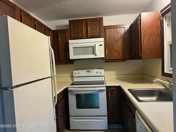5th image of 10 Villas Rd APT 104