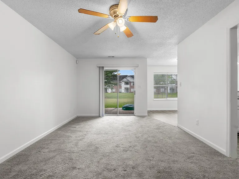 Skyside Landing Apartments — Photo 56