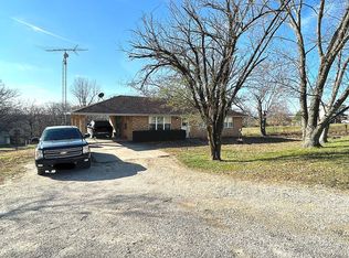 190 Highway Dd, Loose Creek, MO 65054