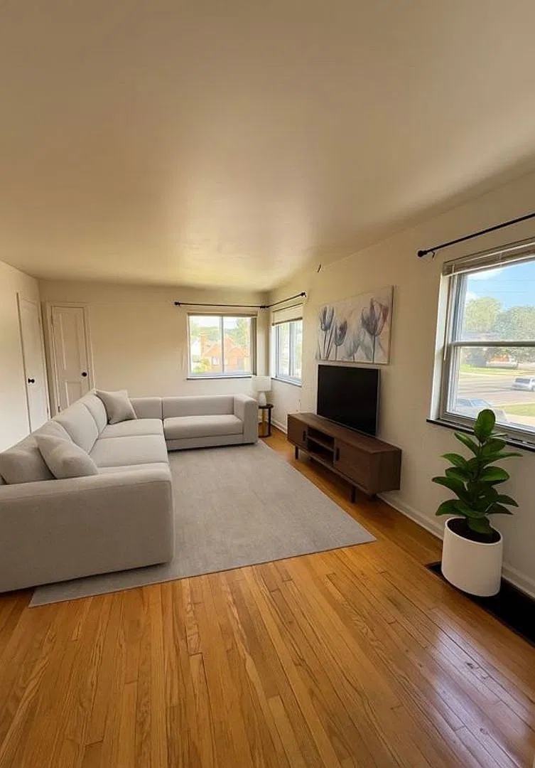 120 Dorothy — Photo 3