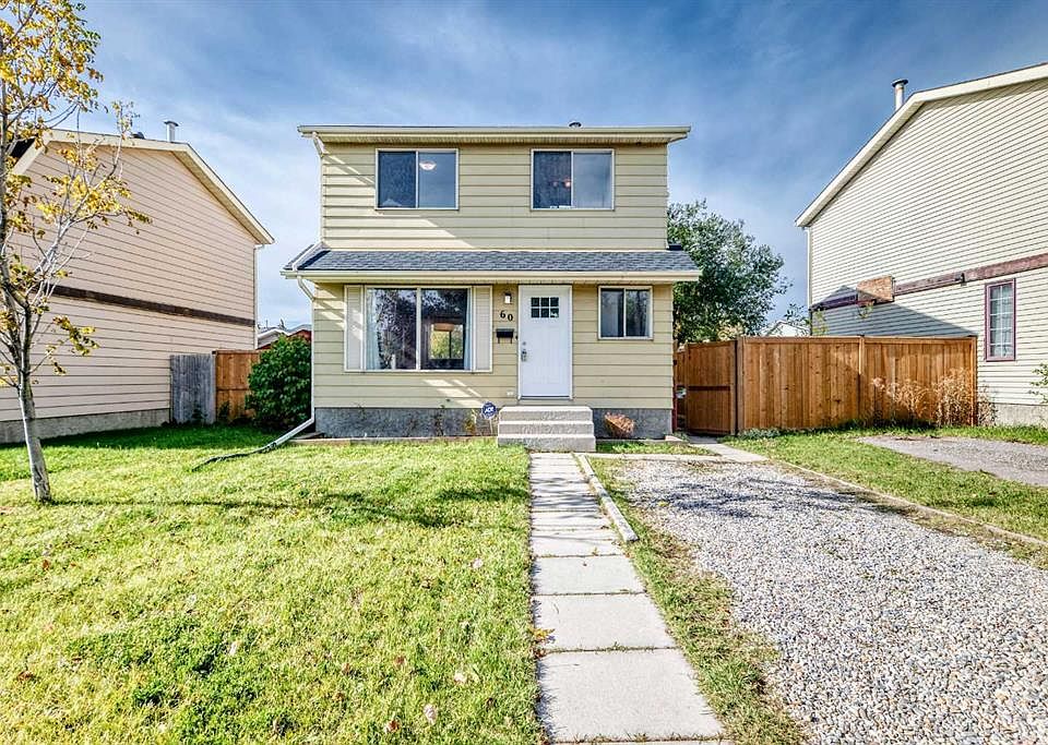 1st image of 60 E Erin Mount Cres SE