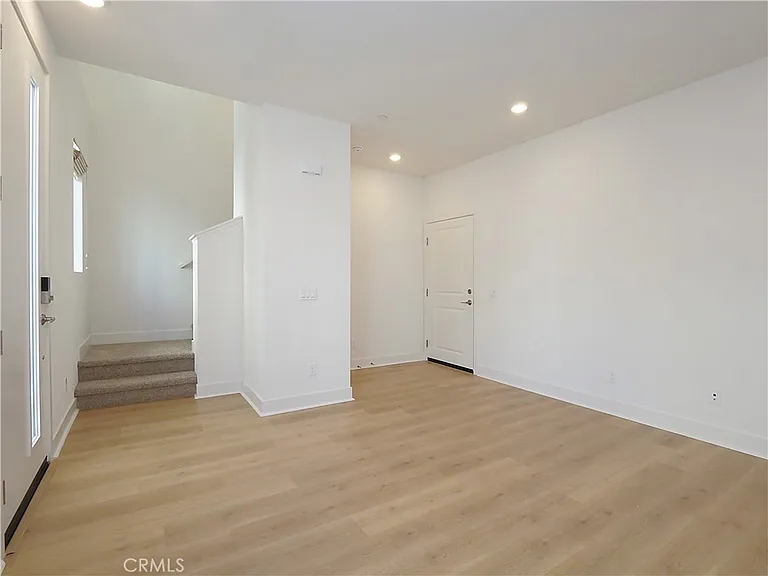 1645 W Hornet Dr — Photo 4