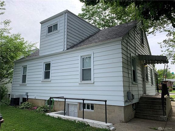 3rd image of 2900 Colonial Ave