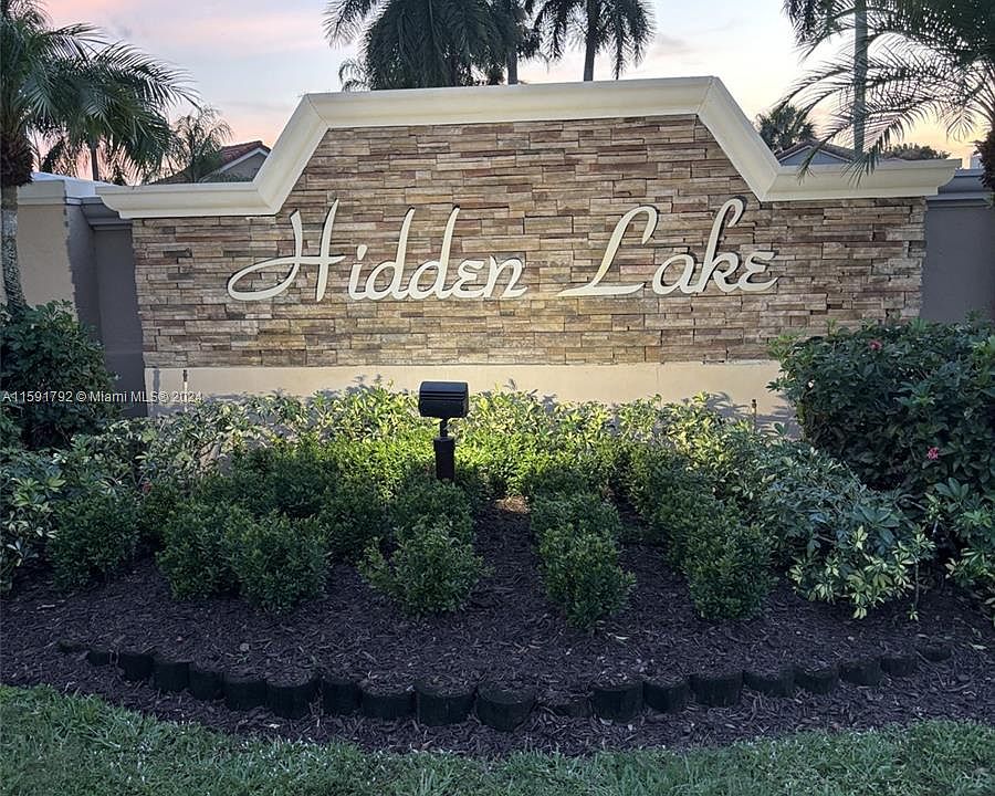 10664 Oak Lake Way, Boca Raton, FL 33498 | MLS #A11591792 | Zillow