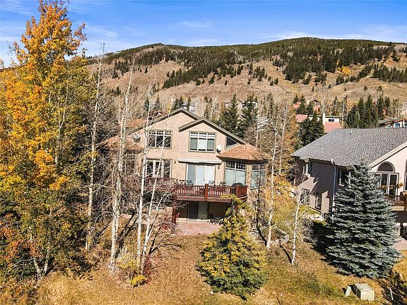 2nd image of 104 Ensign Drive UNIT A