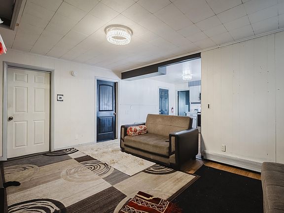 5th image of 67 Maple Street