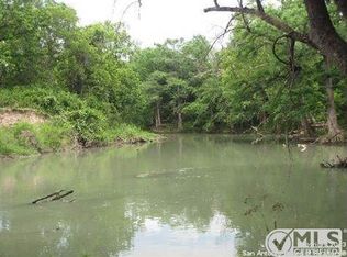 1055 Lay Ln, Seguin, TX 78155