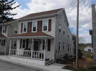 17 Hanover St, Spring Grove, PA 17362