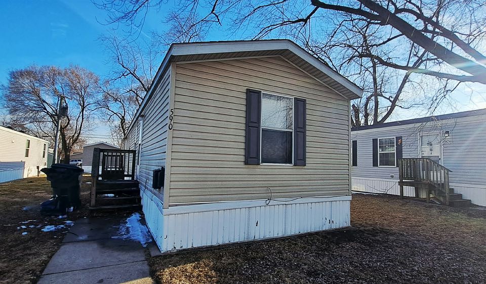 1st image of 590 Virginia Ave