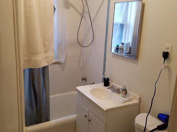 2nd image of 2604 N Saint Louis Ave #1