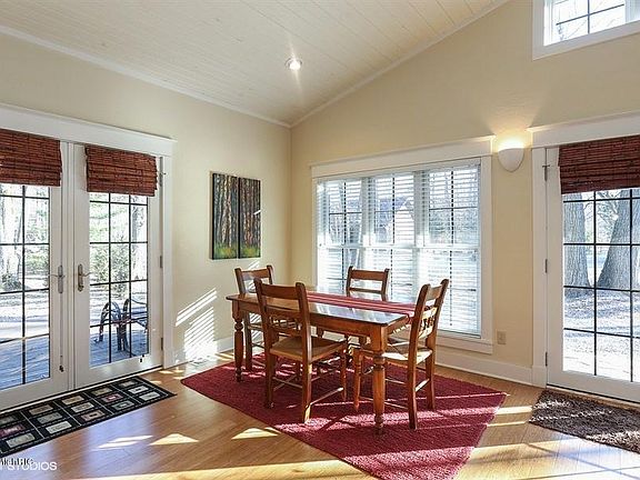 4th image of 5 Walden Way