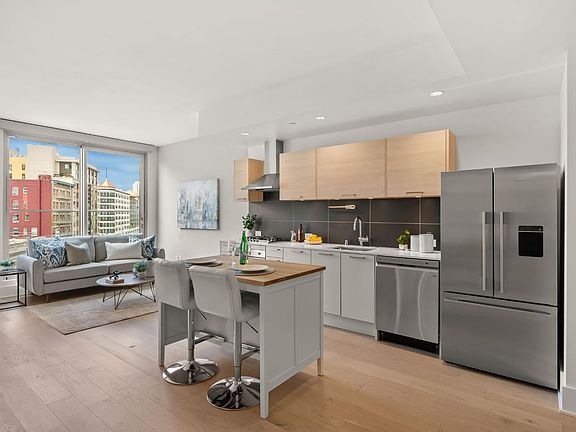 4th image of 1075 Market St Unit 706