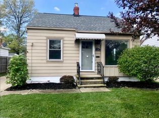 1548 Woodrow Ave, Mayfield Heights, OH 44124