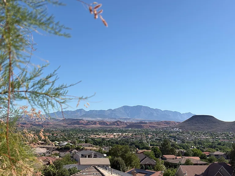 2050 W Canyon View Dr #8B — Photo 3