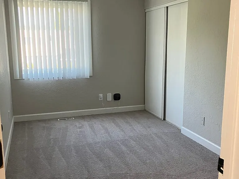 Candlelite Apartments — Photo 148