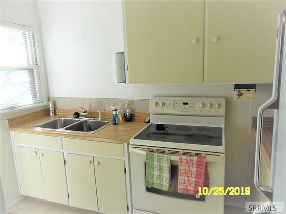 4th image of 110 E Anderson St