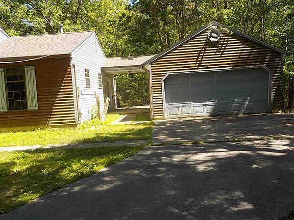 2nd image of 608 2nd Ave