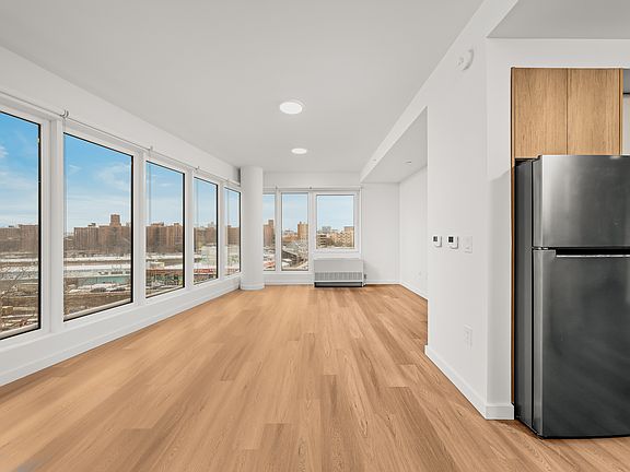 4th image of 261 Grand Concourse #1718