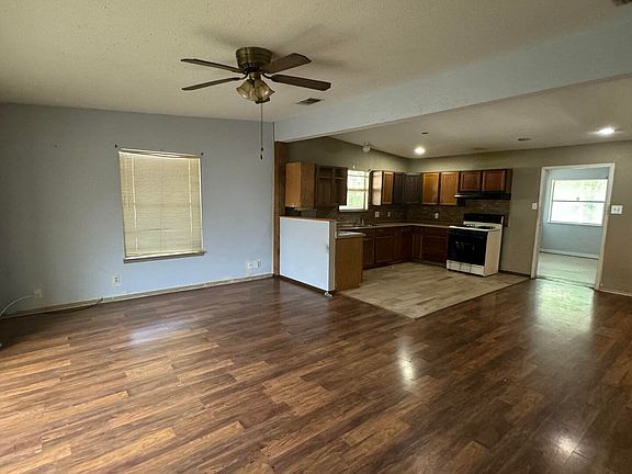 5th image of 307 LANARK DR