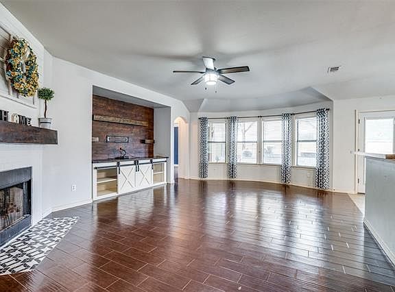 5th image of 631 Crockett Dr