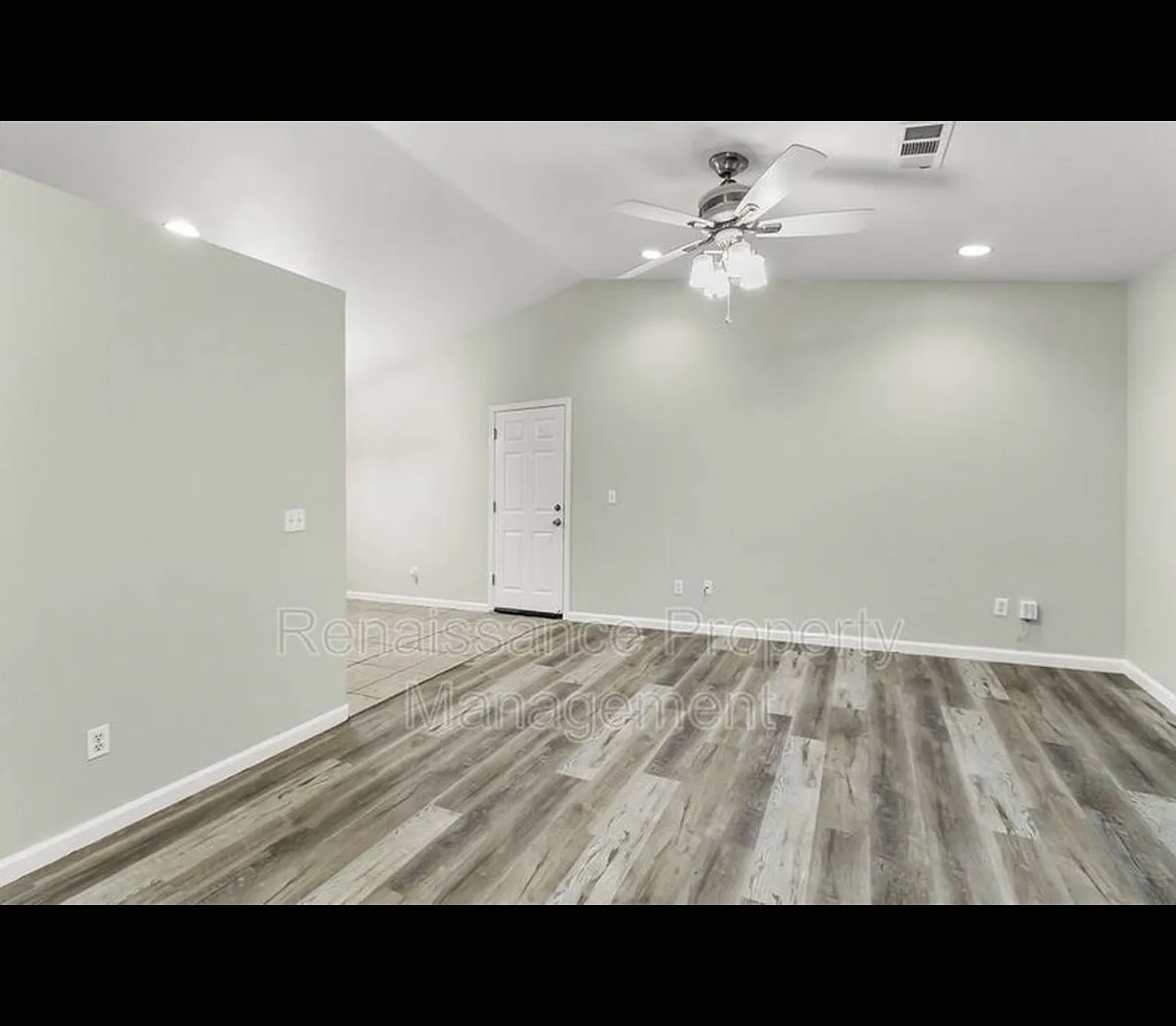 3 bed, 1150 sqft, $2,500 — Photo 2