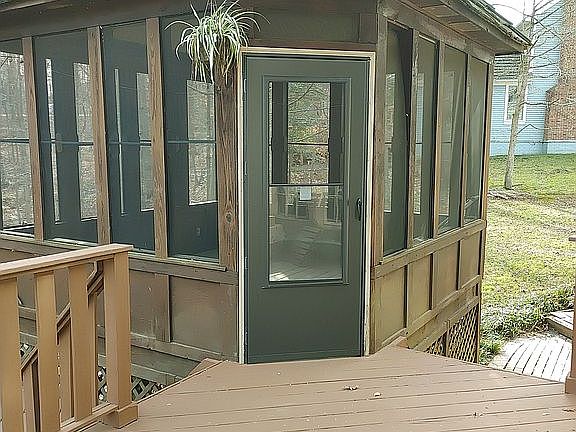 Screened in lanai