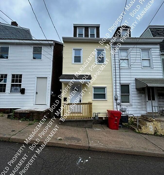 1st image of 612 N 2nd St