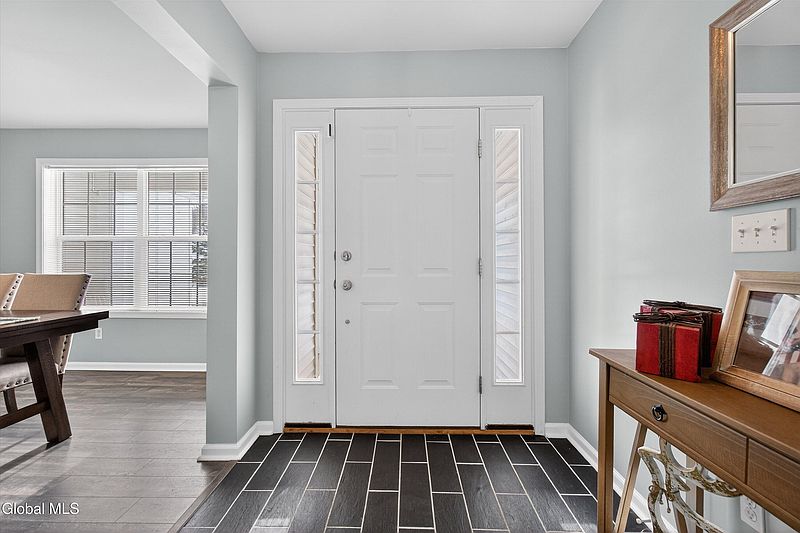 3rd image of 15 Timbira Drive