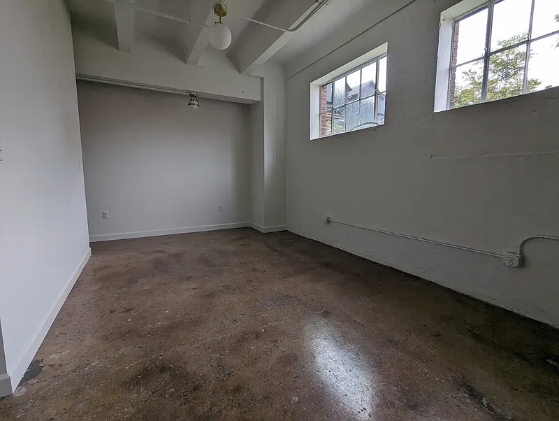 1 bed, 1.0 bath, 603 sqft, $945 — Photo 2