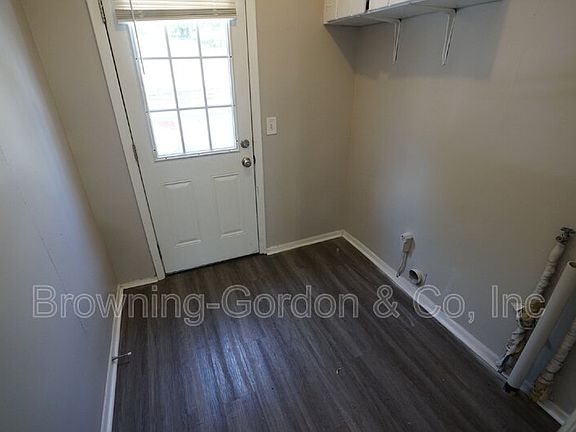 5th image of 2101 Eastwood Ave