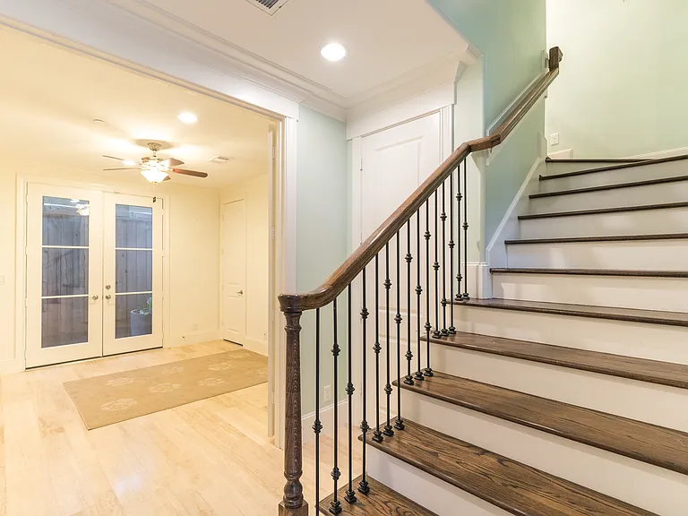 3906 Driscoll St — Photo 13