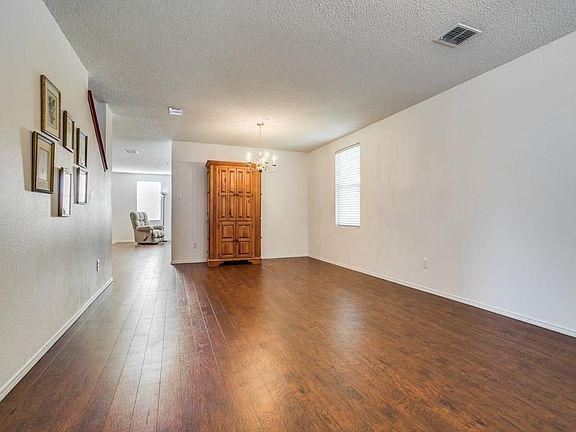 3rd image of 2645 Mariners Ct
