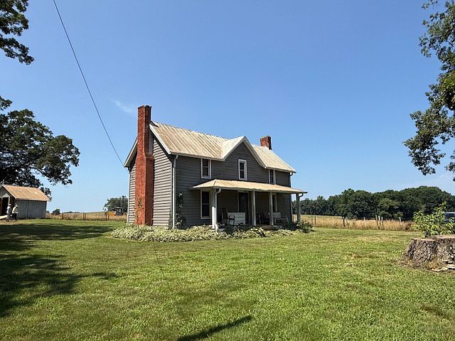 2nd image of 179 Westside Cir