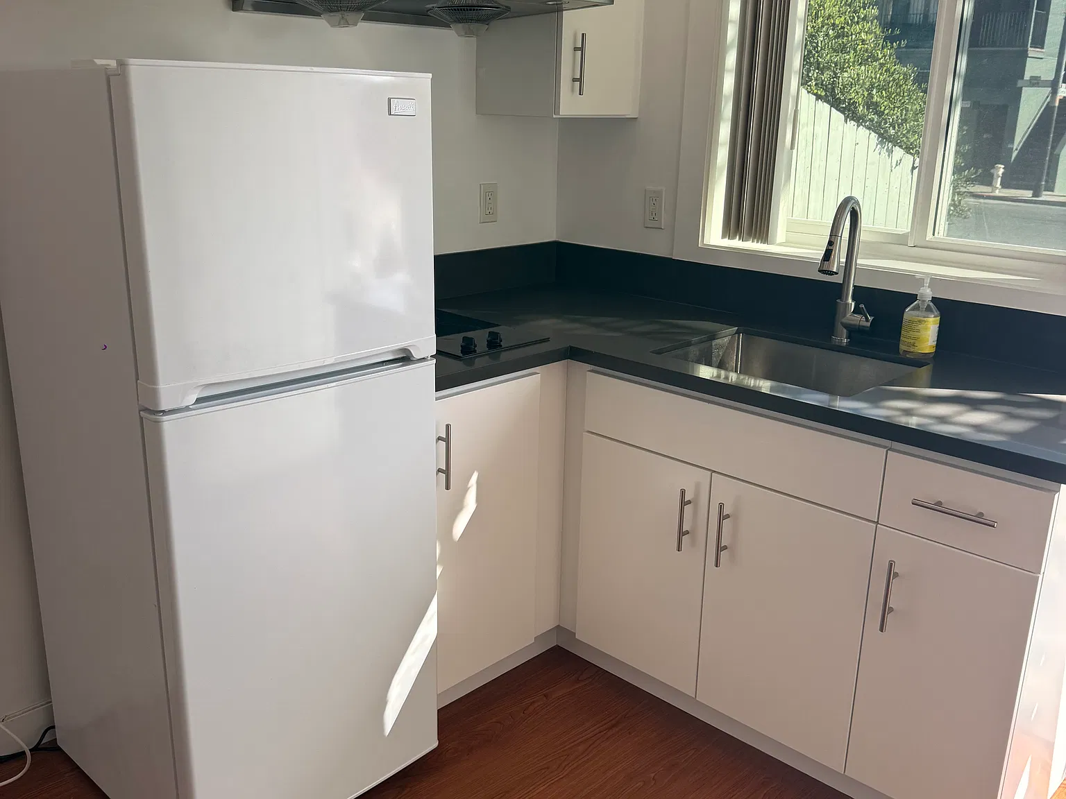 Studio, 235 sqft, $2,500 — Photo 1